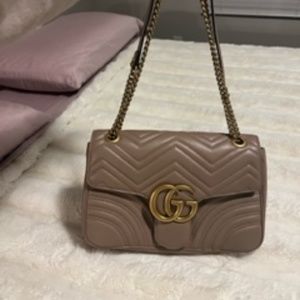 Medium Gucci Marmont
